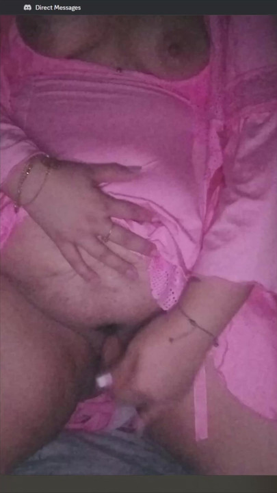 与超级饥渴的女人激烈的不和谐通话 - 实时高潮