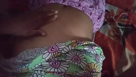 Schönes selbstgedrehtes solo-video, natürliches echtes gefühl, privater stil, weiche stimmung, volle körper vertrauen unabhängig solo