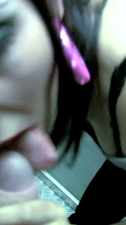 Busty milf sara glock olduğunu yapıyor ona ilk amatör video hiç | Klip 1