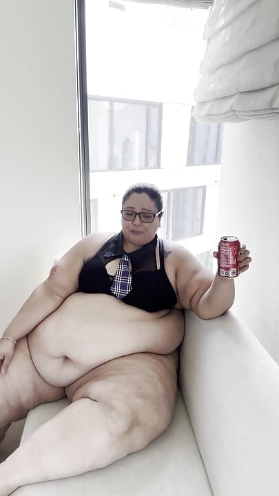 Plump Paradise: Burp and Chat