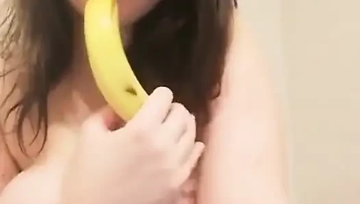 Mastürbasyon yapıyor ve emiyor
