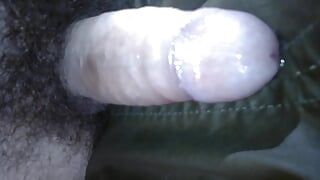 jovem pornô colombiano com pênis grande cheio de leite