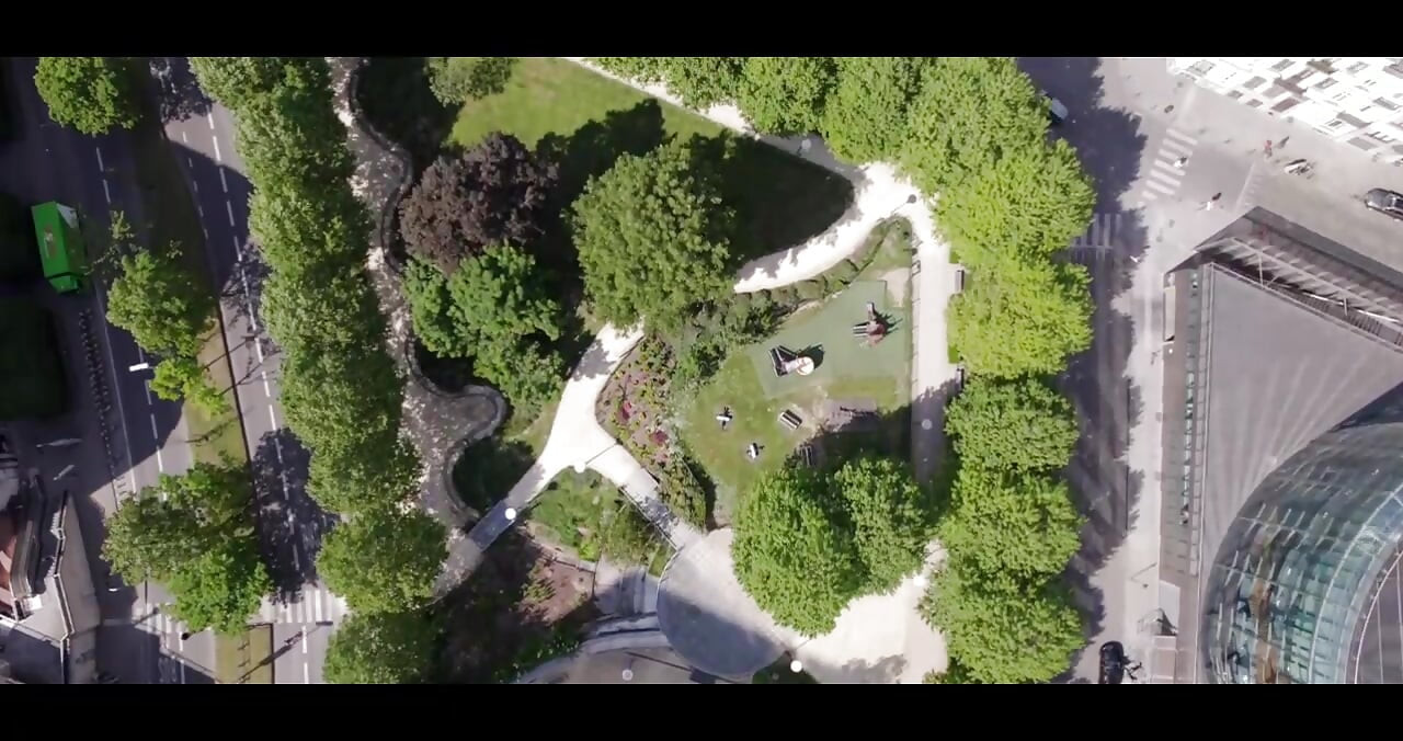 Seks bertiga antara kaum lembut dengan zakar hitam besar