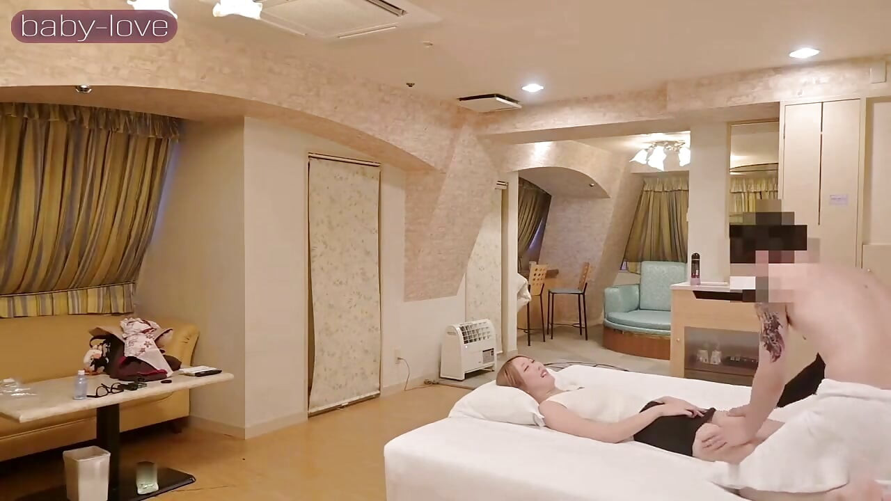 Uncensored Gal Esthetician: Dirty Service Drains Every Last Drop Then Creampie