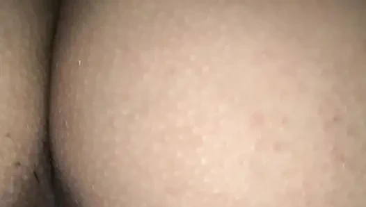 Gavat kocam yarağını ovalarken sikini sikmemeye cesaret ediyor ve sonunda beni sikiyor