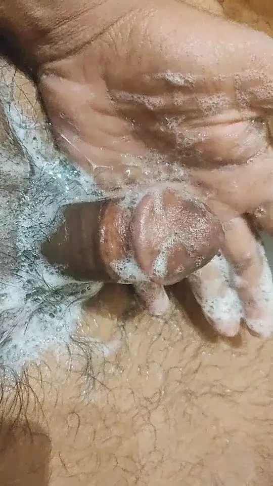 Hand job in tub