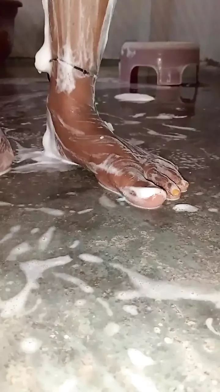 Hot Indian wife Taking bath