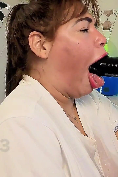 Recorded Live Show: Deep Throat with Lots of Saliva