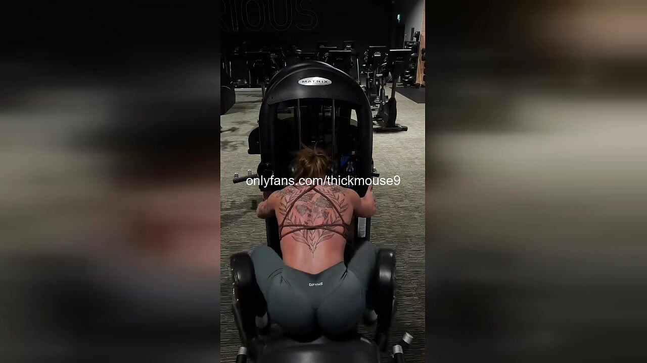 TikTok Live Accident: Teen's Pussy Destroyed by Huge Cock Gape