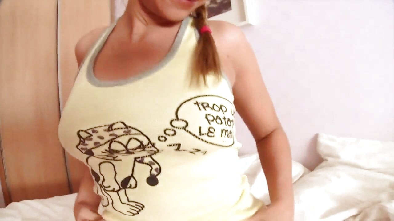 Beautiful Teen Pussy Licks Balls and Gets Cumshot on Face