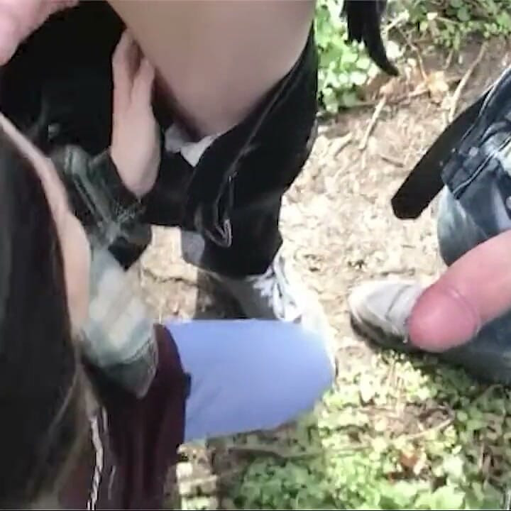 18岁大学生公园多次倾倒
