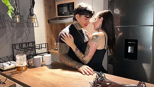 I miss my ex and decide to call her... This is the reunion between Samy Ortiz and Christian Chaux