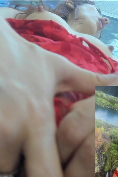 Zalutala je i dobila prskanje i orgazam