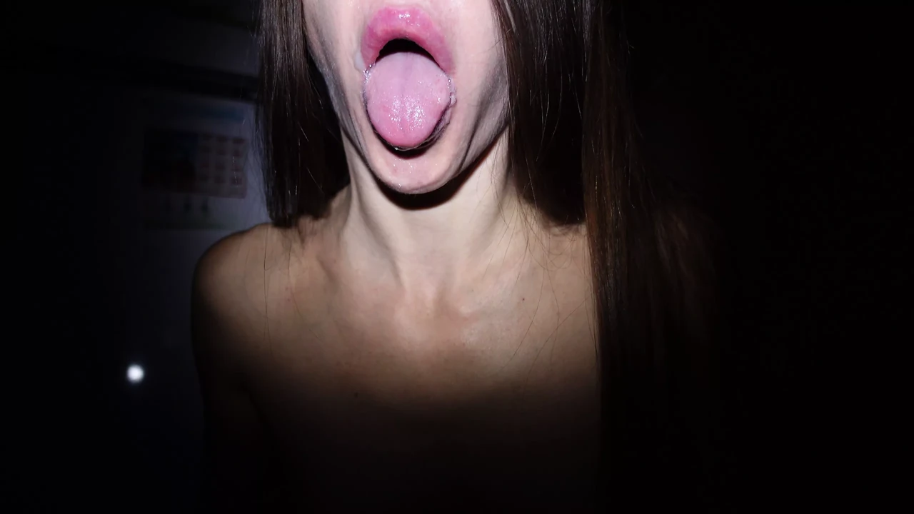 性感的女孩每天都像疯了一样在家庭视频中做爱 4k