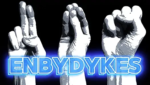 Istri pejantanku mengisap klitorisku dengan sangat baik sampai aku tidak bisa memegang kamera langsung!