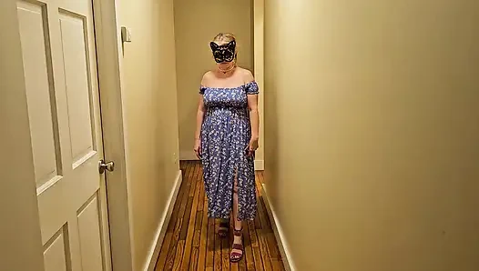 KURVIGE MAMI LIEBT ES, DIR IHRE GROßEN TITTEN ZU ZEIGEN