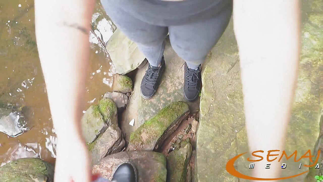 Semaj Media 可爱的胖美女书呆子Gracie潮吹喜欢吮吸你的大黑屌并把精液射在她的眼镜上!