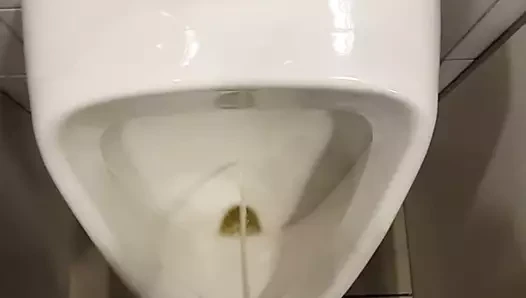 Pee