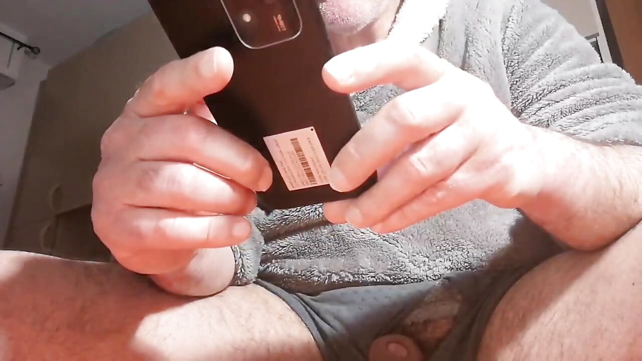 Uma punheta agradável em um domingo de inverno ensolarado!