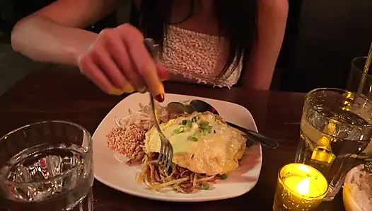 Marley brinx pergi kencan, kamu boleh ngusap memeknya dan mandi bareng-bareng