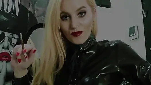 Финансовая зависимость