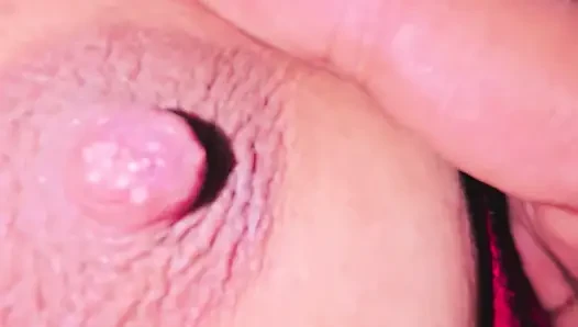 Desi bhabi zeigt ihre großen titten