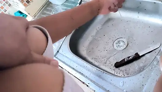 Marokkanische frau fickt in der küche