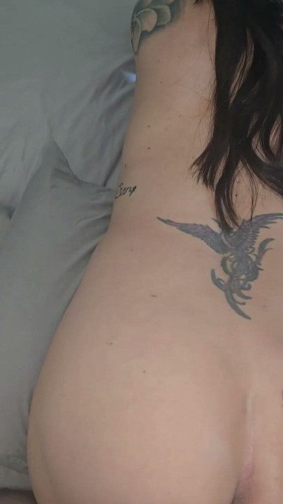 He creampies my milf pussy up close | Clip 1