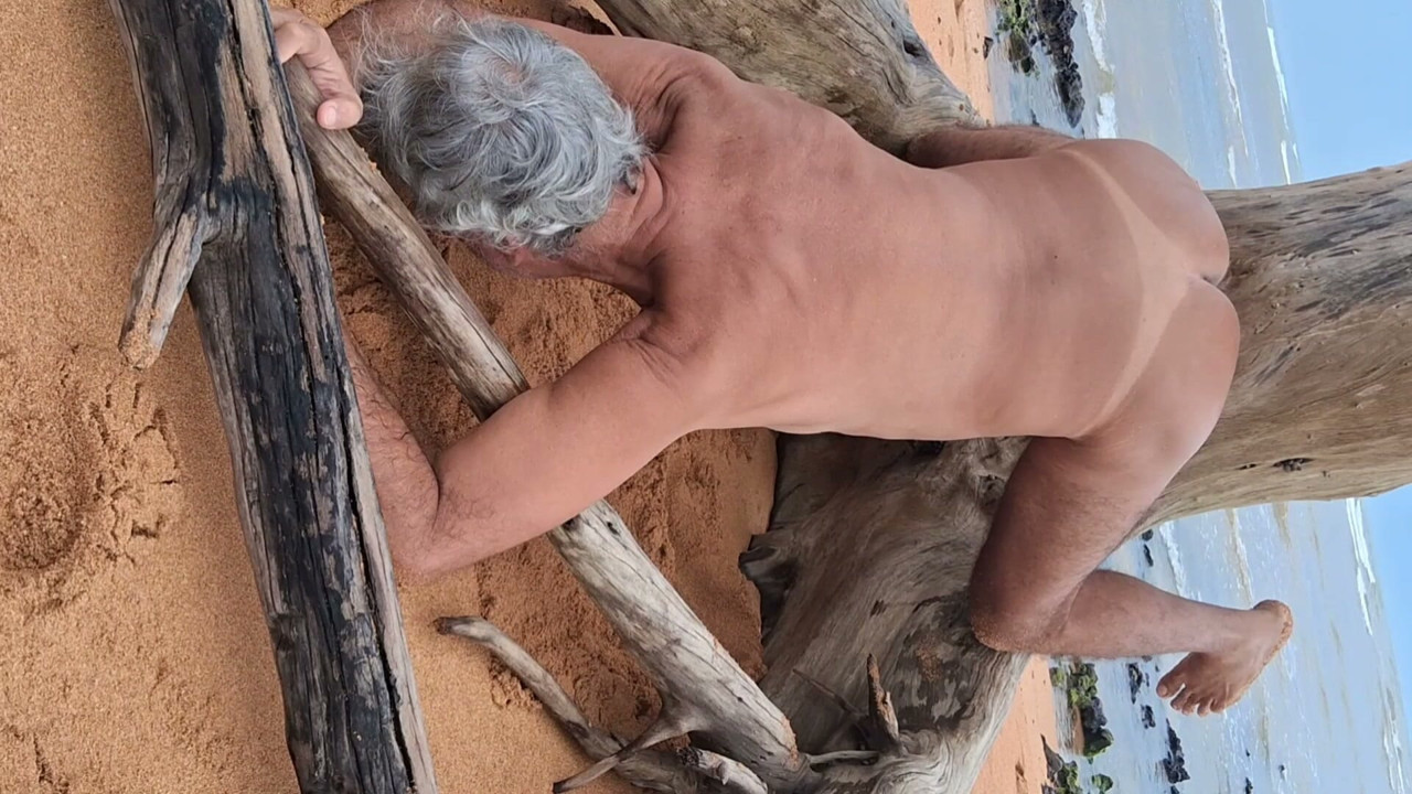 Ladysilva naked on the beach come fuck my hot ass