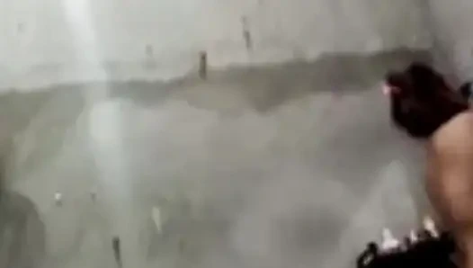 Teyze Anna onu uyutmaya çalışıyor