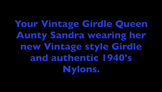 Vgq24 - tante sandra pakai stoking tahun 1940
