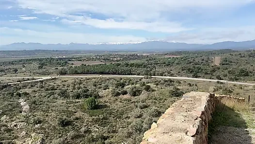 Blowjob yang Tidak Disengaja Di Luar Ruangan - Saya Cum Cepat Di Mulutnya, Mereka Hampir Melihat Kami, Seks Buatan Sendiri yang Berisiko