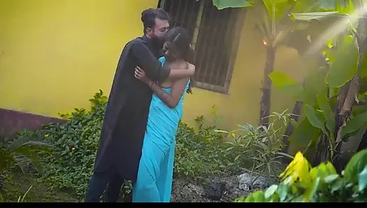 Desi girl ko malik ne jabbar dasti bur me ungali daal diya