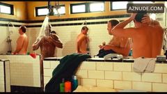 ヴィング・レームス、シャワーで裸