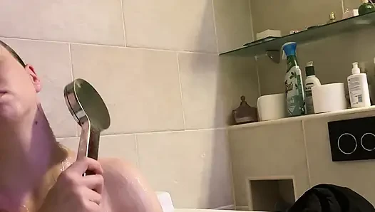 Большие сиськи и твёрдые соски