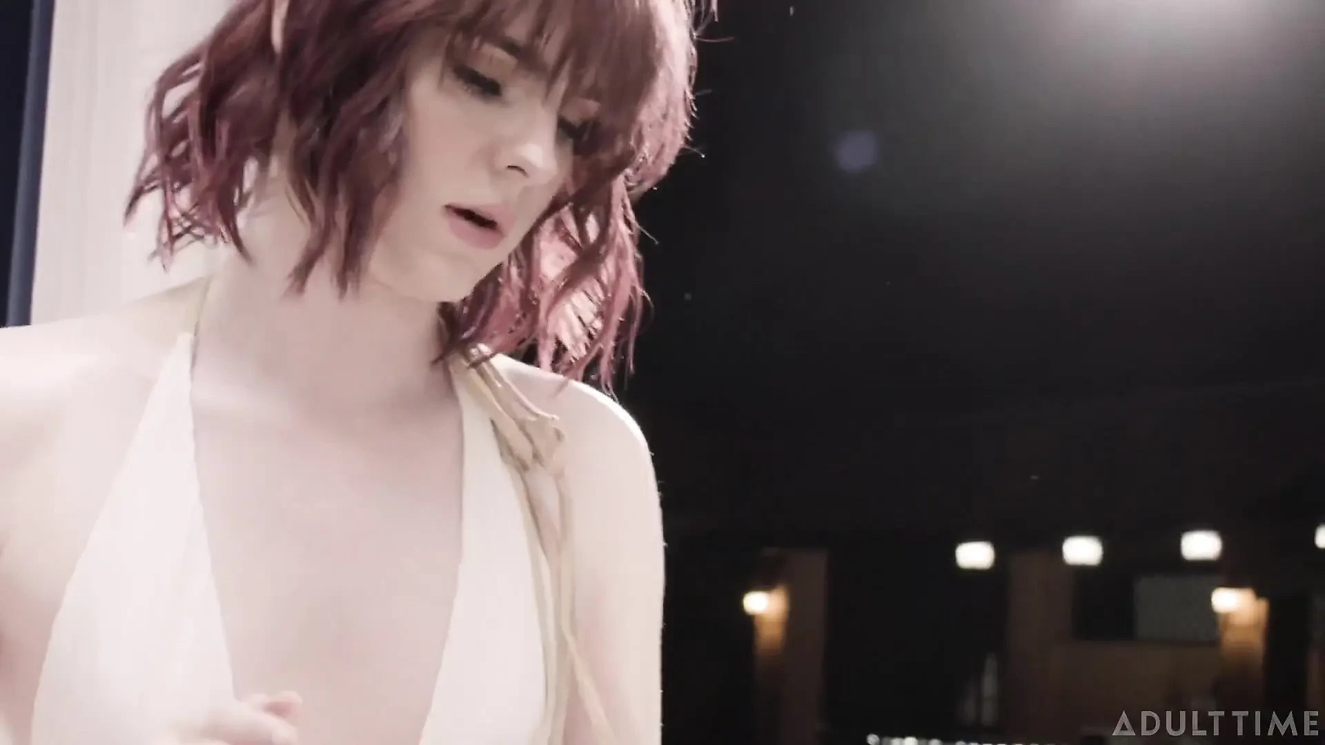 Transfixed - Jean Hollywood & Shiri Allwood knullar sin resort massör Christy Love