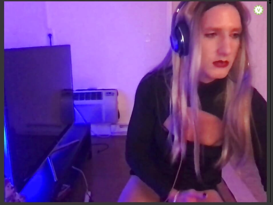 Super Sexy Sissy Solo Jerking on Cam