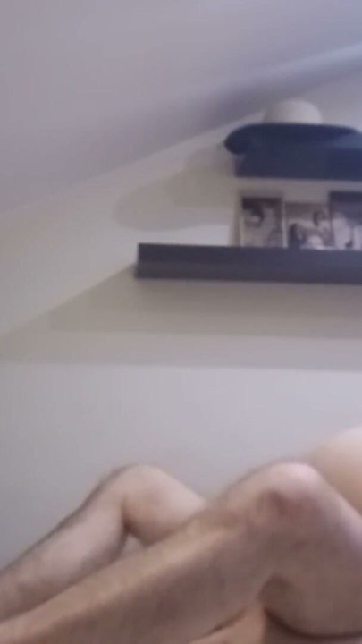 Wife riding cock. Jase ga dobro. | Clip 1