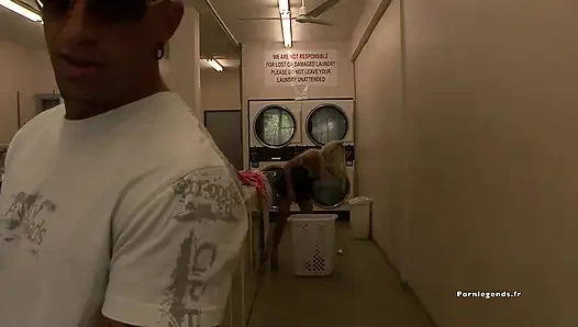 Reagan anthony si tante seksi yang lagi sange berat (4k)