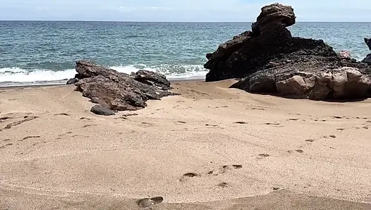 Öffentliches Pinkeln Verzweifelt Am Strand