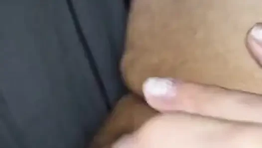 Aku fingering memekku sendiri. Memekku enak dan basah.