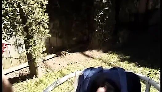 Два мужика трахают брюнетку-шлюшку в тугих дырках