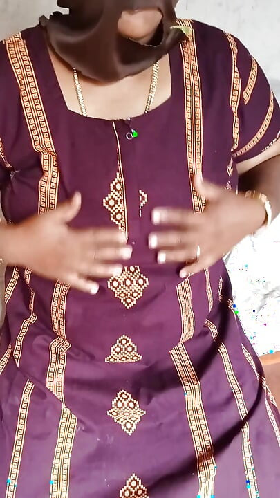 Indian Aunty Finger Performance