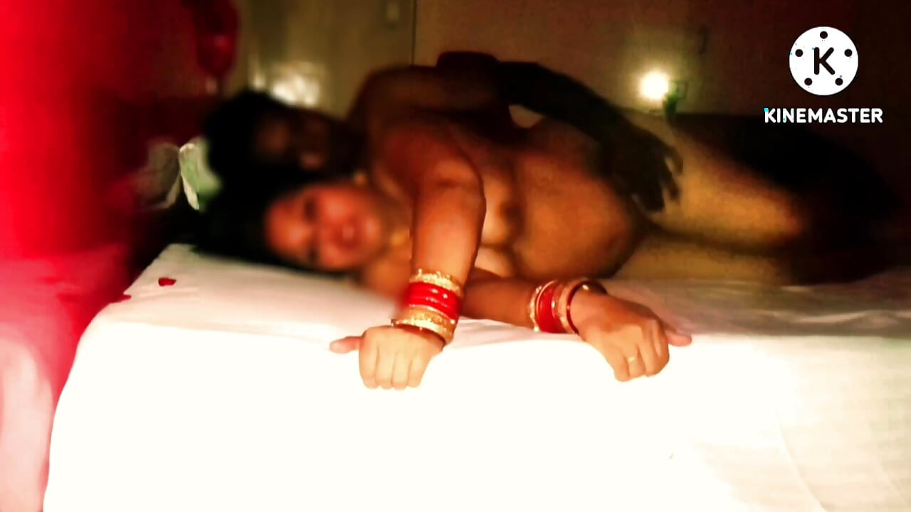 Hot indisk kone feirer Karwachouth med Tamil Boy