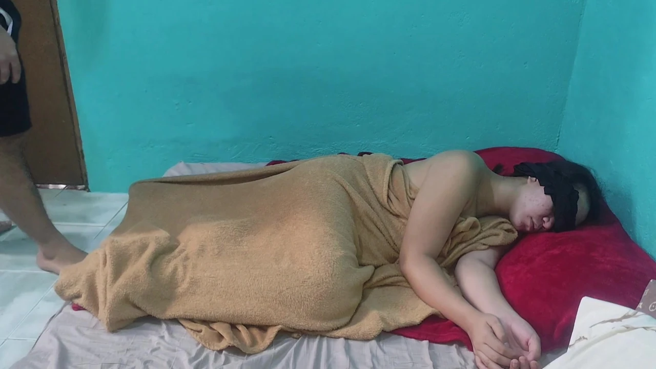 BLIND FOLD SURPRISE WENT WRONG AND END UP HARDFUCK AND CREAMPIED