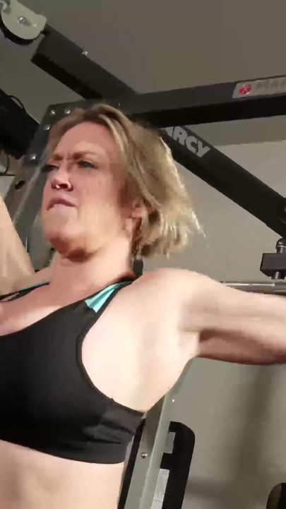 PORNSTARPLATINUM - Fit Dee Williams rides young Silas Stone in the gym