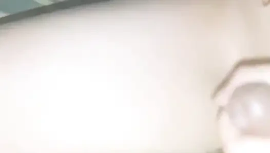 Моя сводная сестра пробирается в мою комнату... Она забыла носить трусики! - Isis Sun03