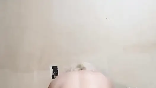 Twerking und squirtende schlampe
