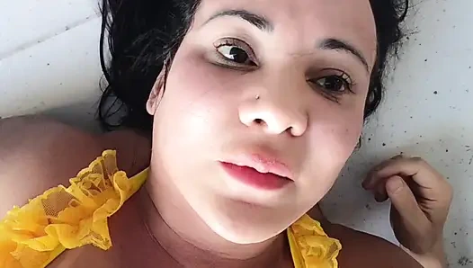 Binanın çatısı üzerinde seks