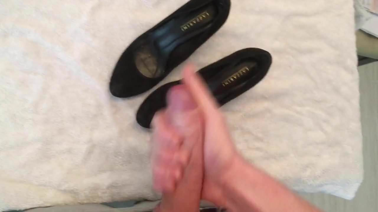 Cum on shoe